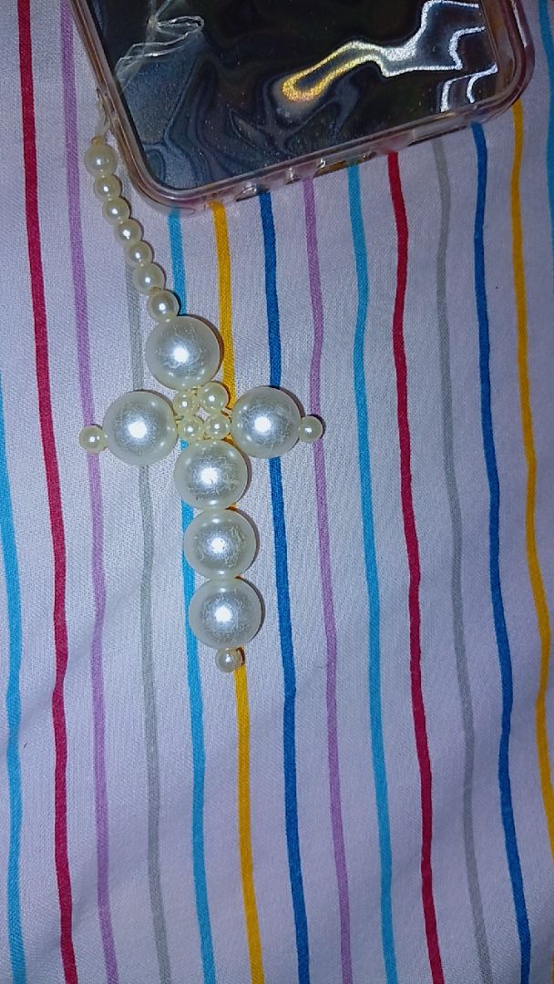 Croix en perle